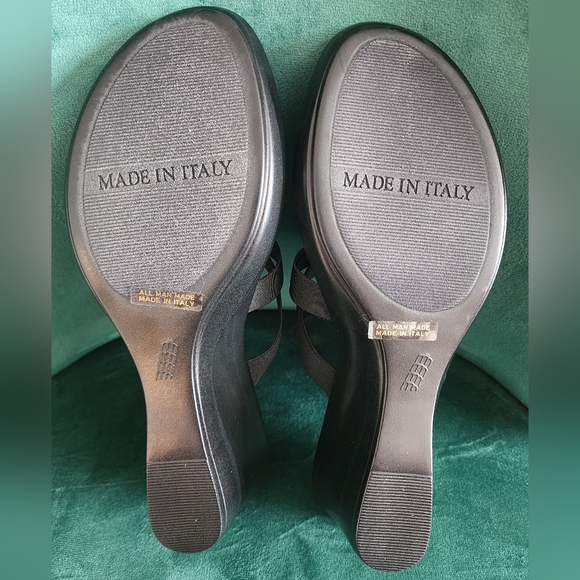 Italian Shoemakers Black Floral Sandals 10M - Picture 5 of 5